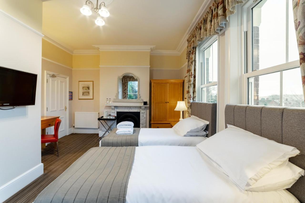 Charades Guest House Hereford Luaran gambar