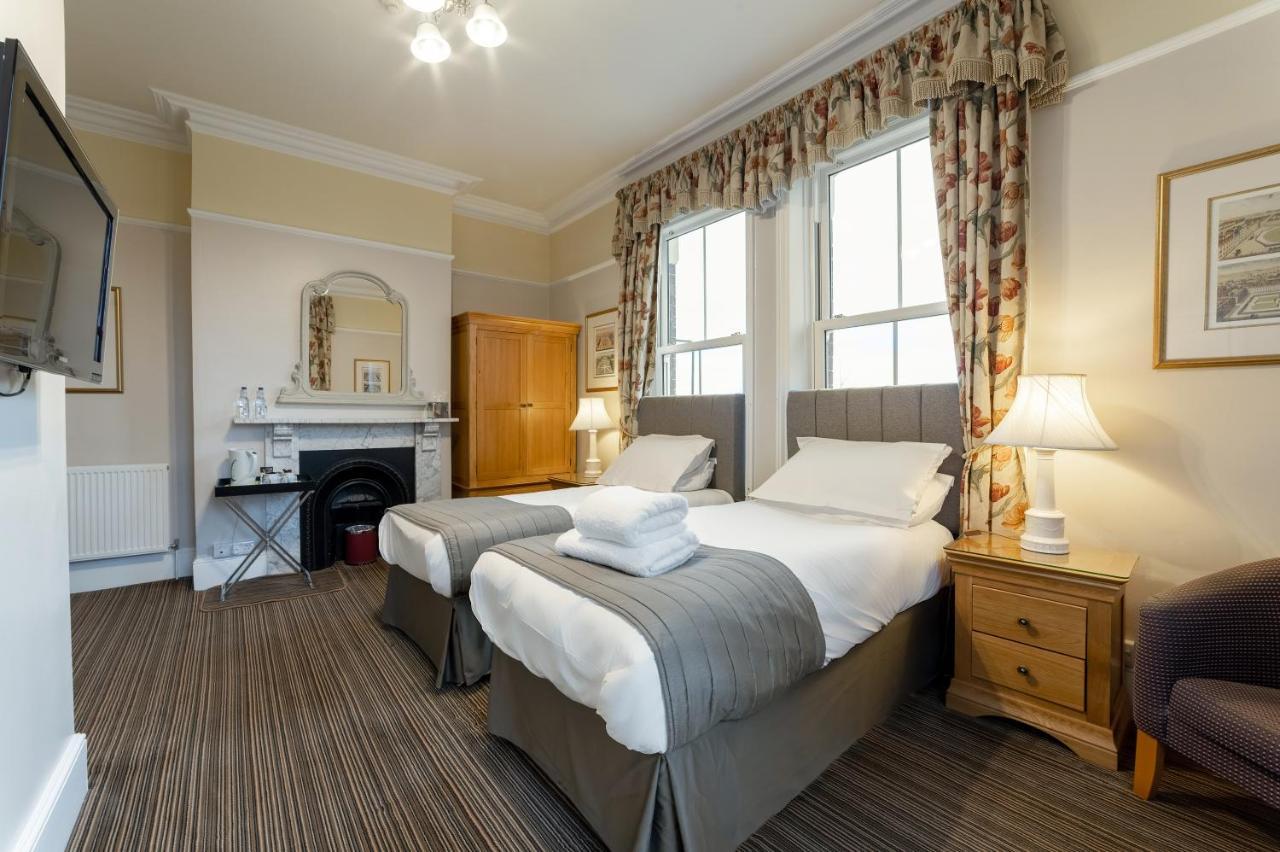 Charades Guest House Hereford Luaran gambar